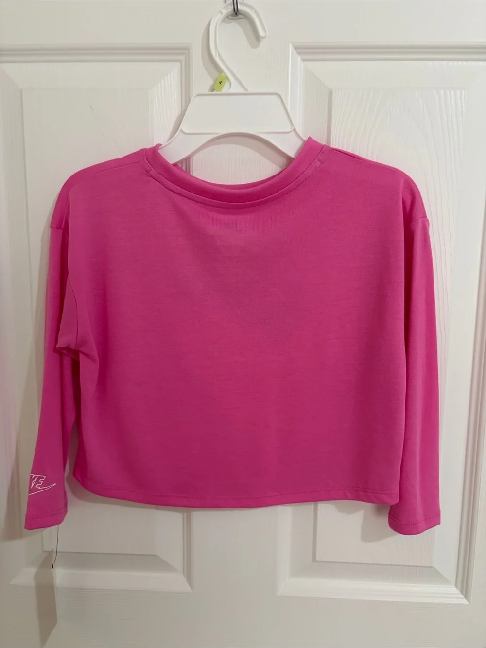 Nike Girls Pink Long Sleeve Graphic Crop Top size4